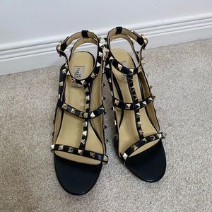 Valentino rockstud heel